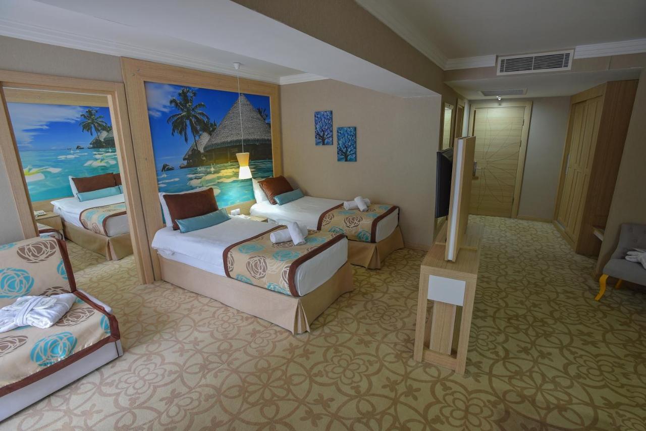 Hotel Izgrev & Aquapark 5*